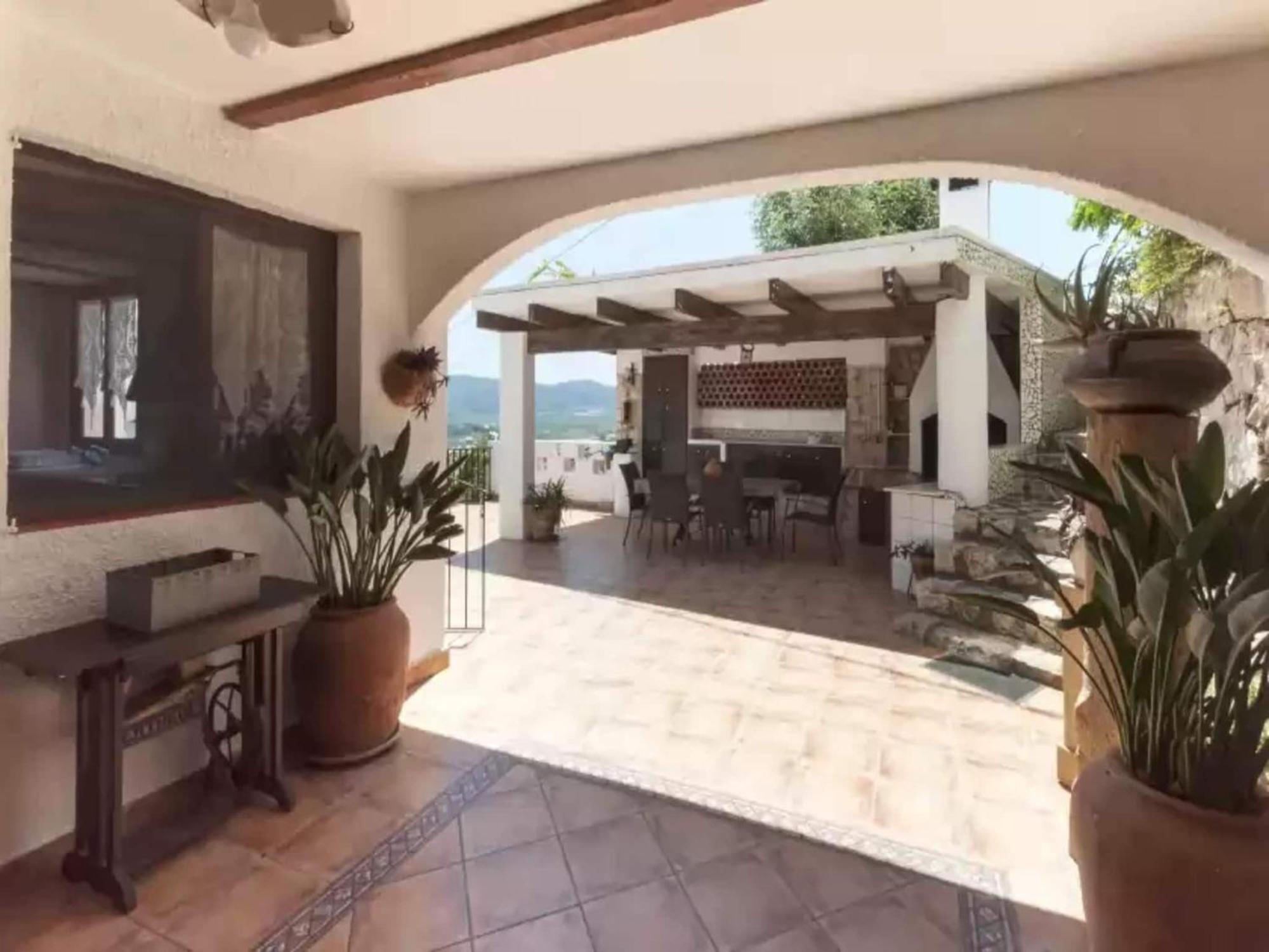 Villa With Private Pool In Ador Bagian luar foto