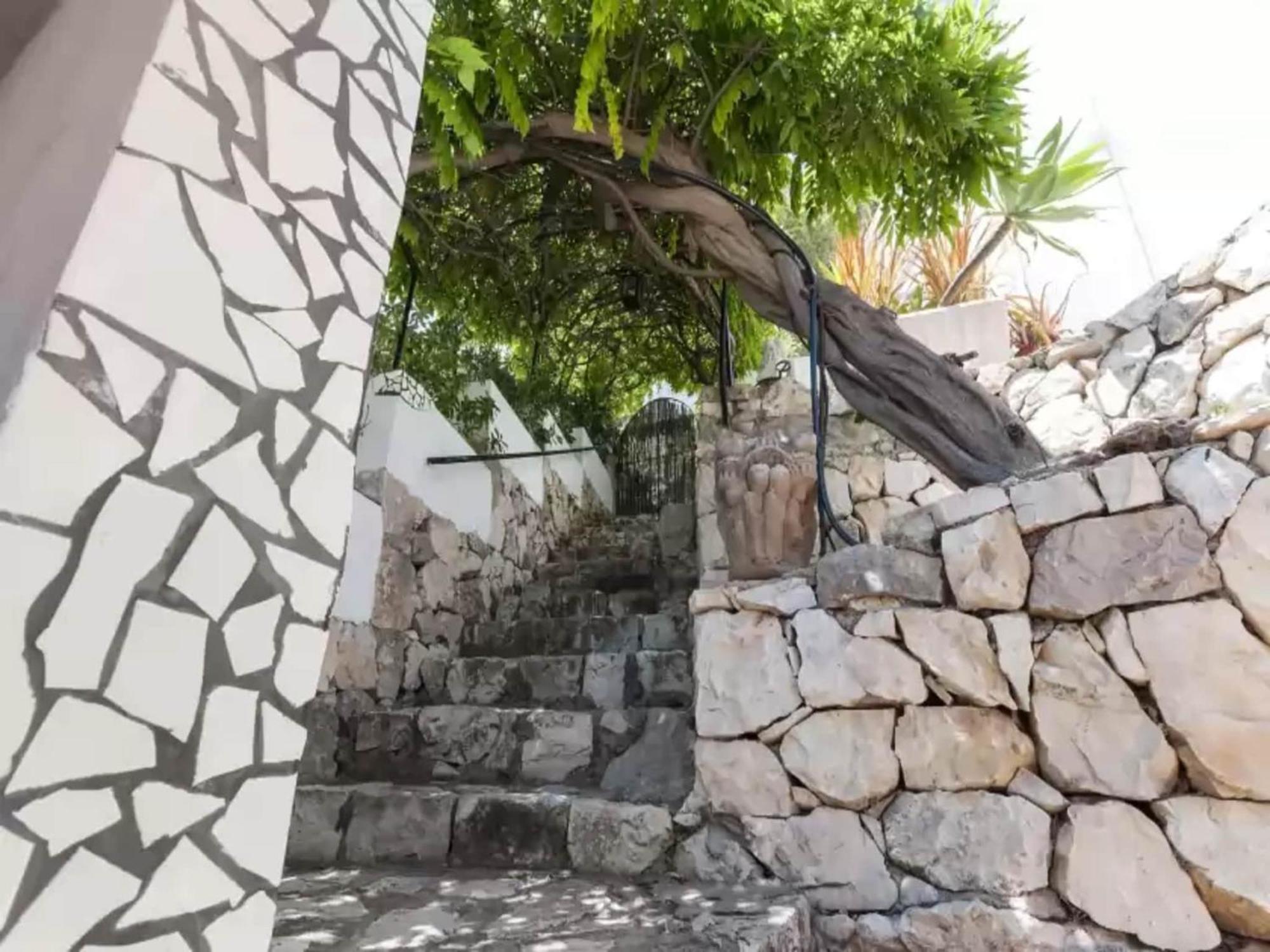 Villa With Private Pool In Ador Bagian luar foto